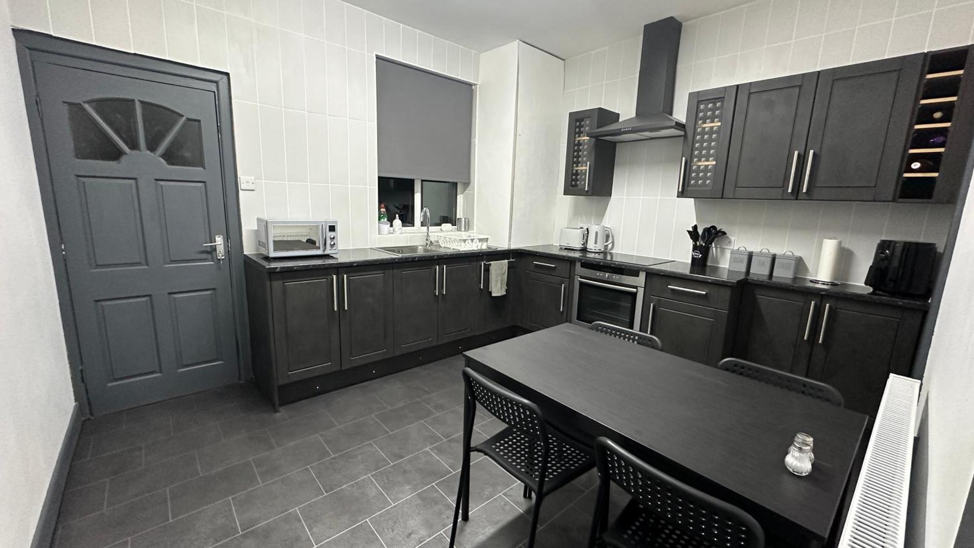 Modern 2 Bed Near Turf Moor Football Stadium, Parks, Canal And Lake 번리 외부 사진