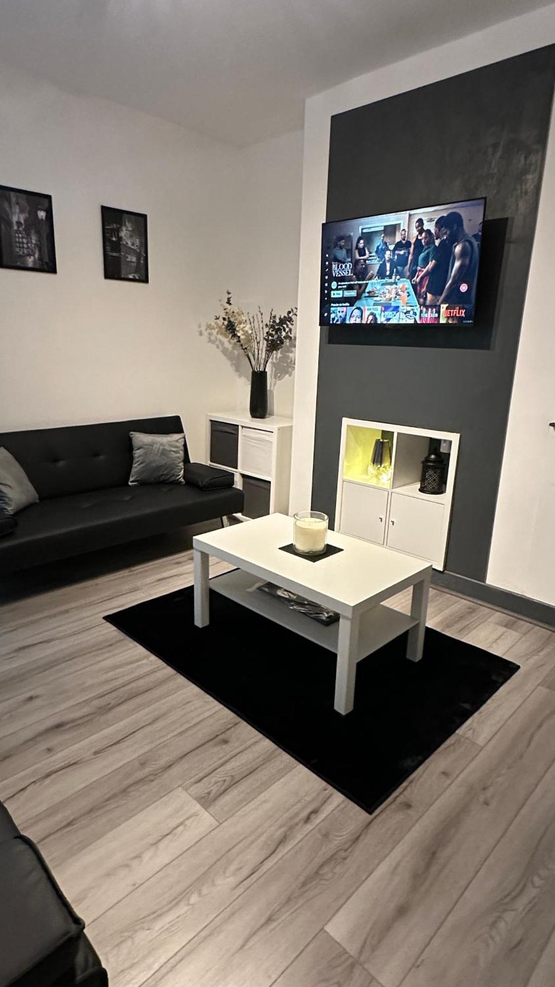 Modern 2 Bed Near Turf Moor Football Stadium, Parks, Canal And Lake 번리 외부 사진